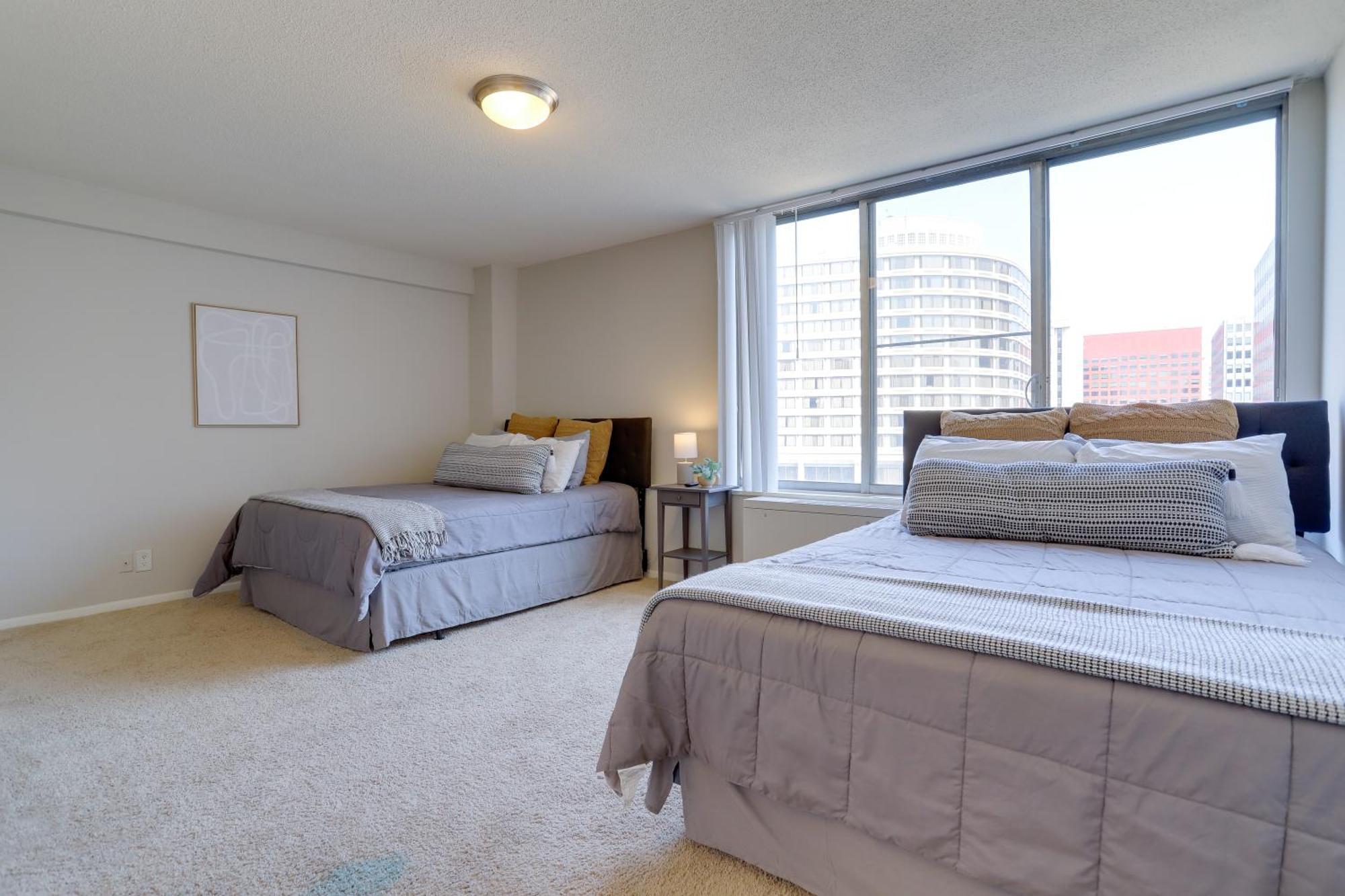 Beautiful 2Br Apartment At Crystal City With Gym Арлингтон Экстерьер фото