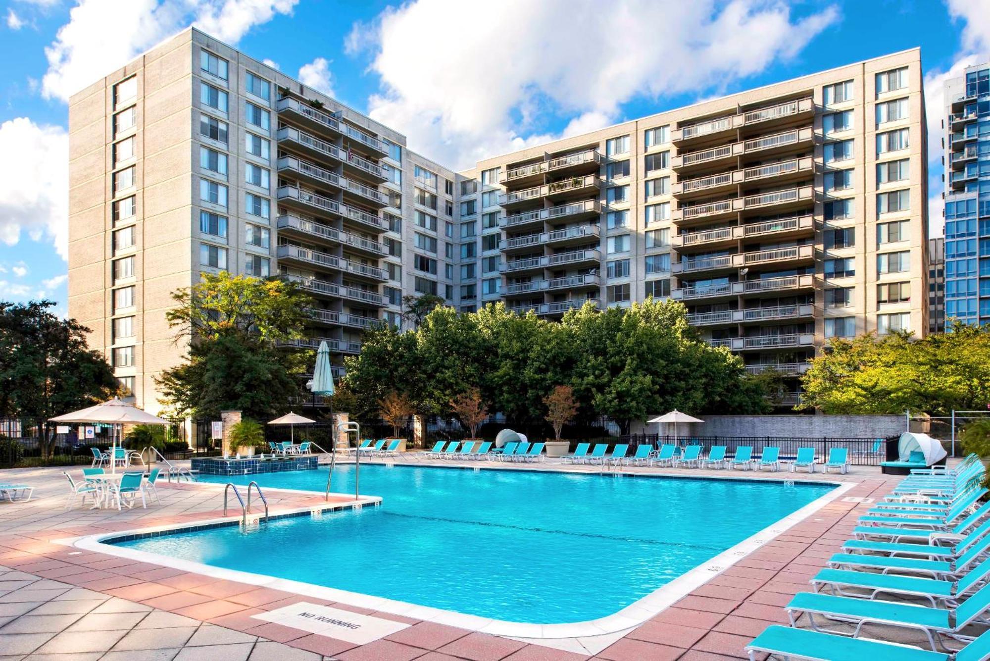 Beautiful 2Br Apartment At Crystal City With Gym Арлингтон Экстерьер фото